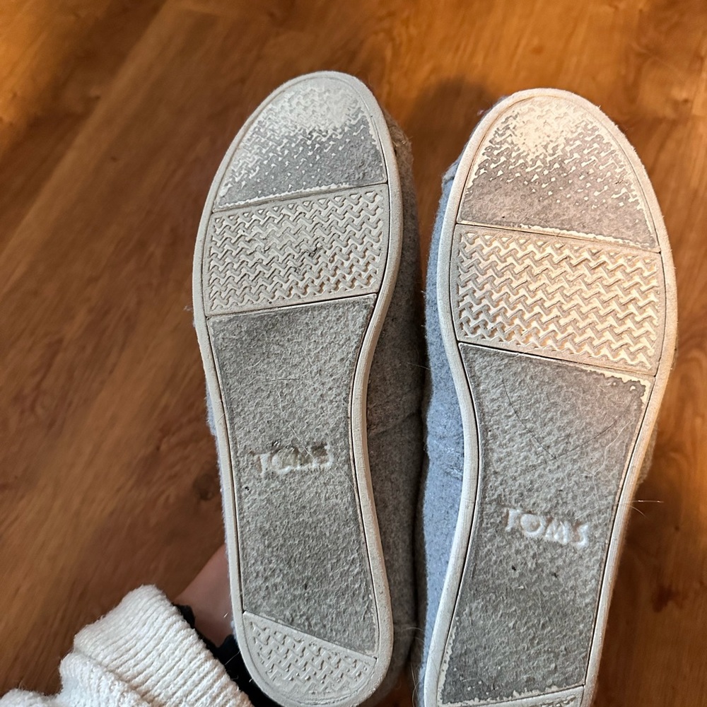 Toms - Picture 9 of 10